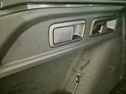 Photo 25 Peugeot 308  SW Hybrid 145 e-DCS6