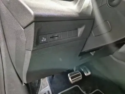 Photo 21 Peugeot 308  SW Hybrid 145 e-DCS6