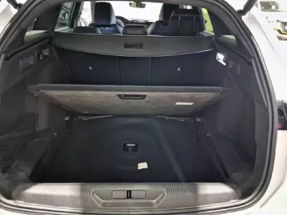 Photo 22 Peugeot 308  SW Hybrid 145 e-DCS6