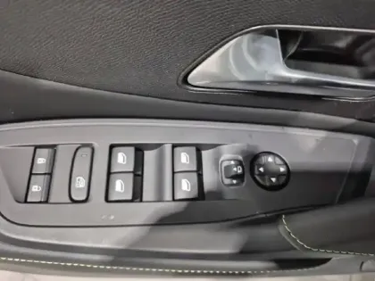 Photo 20 Peugeot 308  SW Hybrid 145 e-DCS6