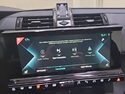 Photo 23 DS DS 7 DS7 Crossback Hybride 300 E-Tense EAT8 4x4