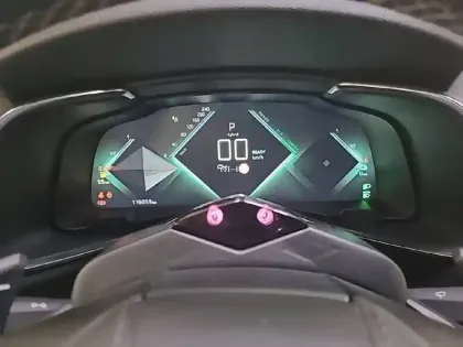 Photo 9 DS DS 7 DS7 Crossback Hybride 300 E-Tense EAT8 4x4