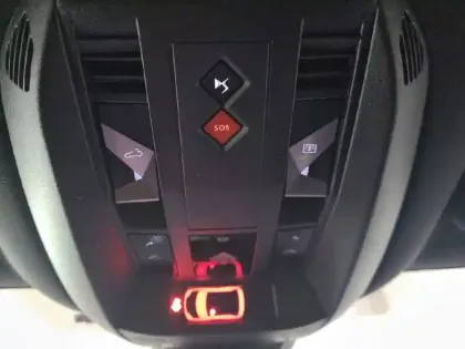 Photo 26 DS DS 7 DS7 Crossback Hybride 300 E-Tense EAT8 4x4