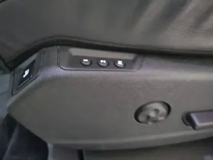 Photo 33 DS DS 7 DS7 Crossback Hybride 300 E-Tense EAT8 4x4