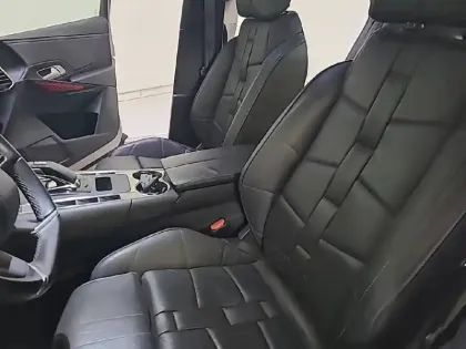 Photo 10 DS DS 7 DS7 Crossback Hybride 300 E-Tense EAT8 4x4