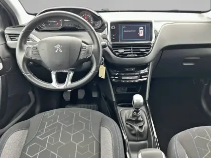 Photo 7 Peugeot 2008  PureTech 110ch S&S BVM6