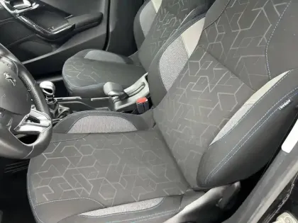 Photo 10 Peugeot 2008  PureTech 110ch S&S BVM6