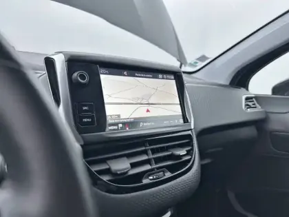 Photo 20 Peugeot 2008  PureTech 110ch S&S BVM6