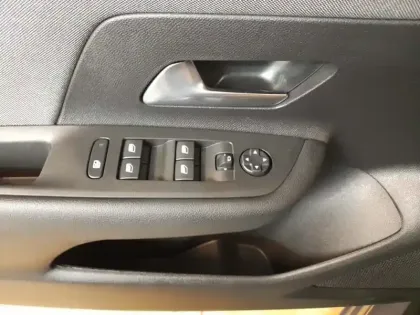 Photo 23 Opel Mokka  Electrique 136 ch & Batterie 50 kWh