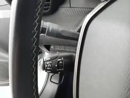 Photo 20 Peugeot 208  BlueHDi 100 S&S BVM6