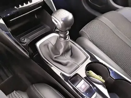 Photo 13 Peugeot 208  BlueHDi 100 S&S BVM6