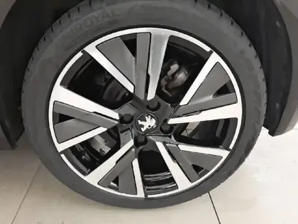 Photo 12 Peugeot 208  BlueHDi 100 S&S BVM6