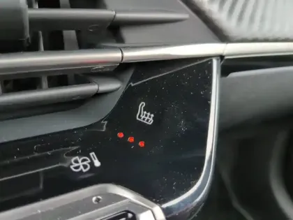 Photo 67 Peugeot 208  Hybrid 110 e-DCS6