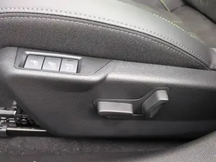 Photo 37 Peugeot 208  Hybrid 110 e-DCS6