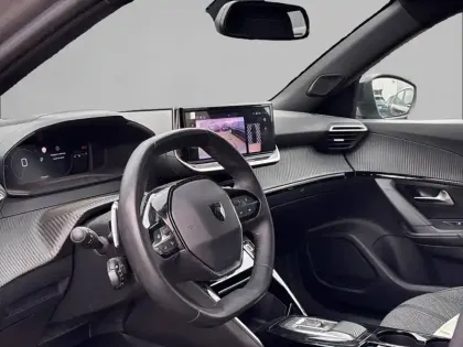 Photo 7 Peugeot 2008  BlueHDi 130 S&S EAT8