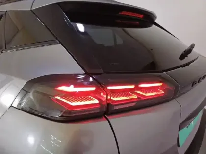 Photo 36 Peugeot 2008  BlueHDi 130 S&S EAT8