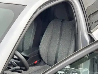 Photo 10 Peugeot 2008  BlueHDi 130 S&S EAT8