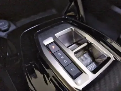 Photo 33 Peugeot 2008  BlueHDi 130 S&S EAT8