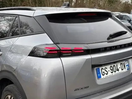 Photo 16 Peugeot 2008  BlueHDi 130 S&S EAT8