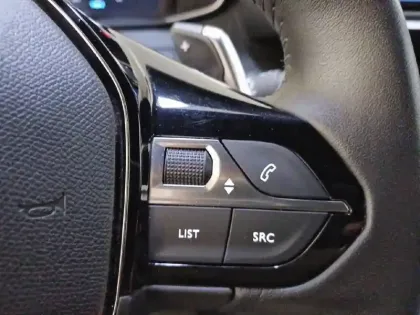 Photo 48 Peugeot 2008  BlueHDi 130 S&S EAT8