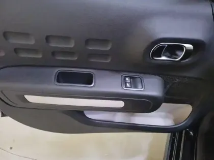 Photo 27 Citroën C3  BlueHDi 100 S&S BVM6