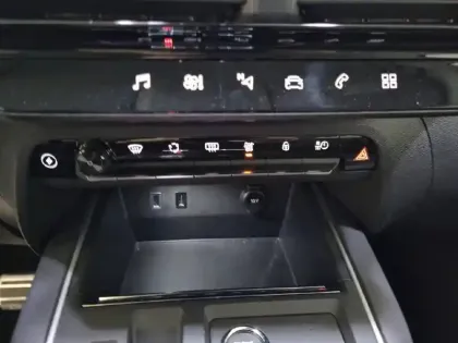 Photo 24 Citroën C5 aircross  Hybride Rechargeable 225 e-EAT8