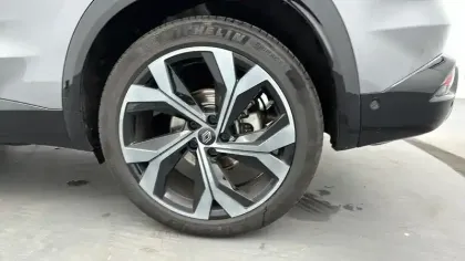 Photo 8 Renault Austral  E-Tech full hybrid 200 GSR2