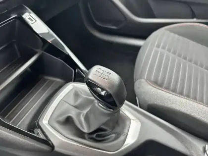 Photo 13 Peugeot 208  PureTech 75 S&S BVM5