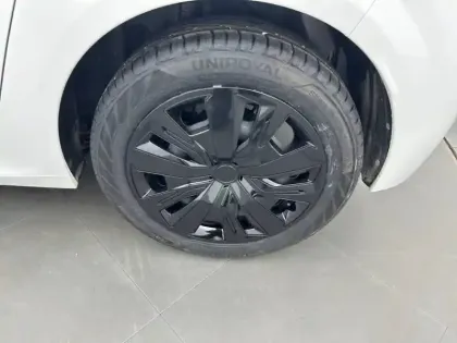 Photo 12 Peugeot 208  PureTech 75 S&S BVM5