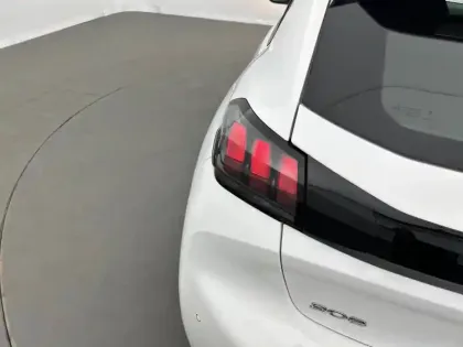 Photo 16 Peugeot 208  PureTech 75 S&S BVM5