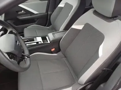 Photo 10 Opel Astra  1.2 Turbo 130 ch BVA8