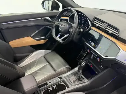 Photo 12 Audi Q3  Sportback 35 TFSI 150 ch S tronic 7