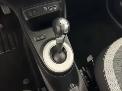 Photo 12 Renault Twingo  III E-Tech