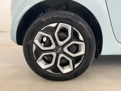 Photo 21 Renault Twingo  III E-Tech