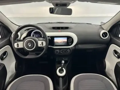 Photo 26 Renault Twingo  III E-Tech
