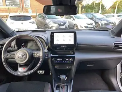 Photo 15 Toyota Yaris  Cross Hybride 116h 2WD