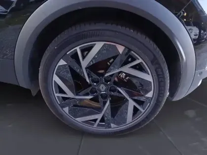 Photo 8 Renault Captur  E-Tech full hybrid 145 ch