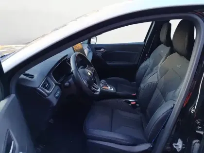 Photo 9 Renault Captur  E-Tech full hybrid 145 ch