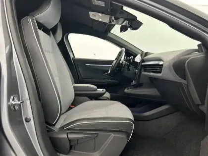 Photo 79 Renault Megane  E-Tech EV60 220 ch super charge