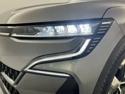 Photo 78 Renault Megane  E-Tech EV60 220 ch super charge