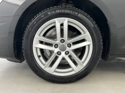 Photo 46 Audi A4 Gén. V (B9) Ph2 Design 5