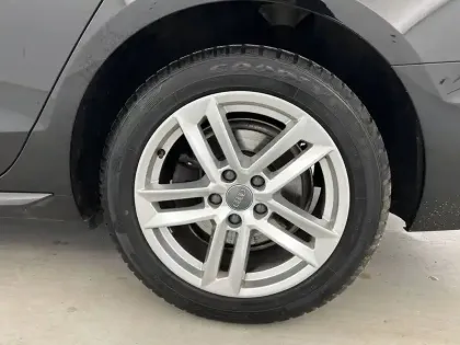 Photo 47 Audi A4 Gén. V (B9) Ph2 Design 5