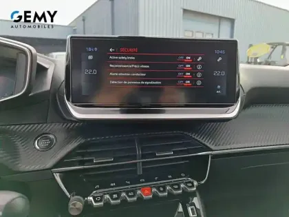 Photo 19 Peugeot 2008  BlueHDi 110 S&S BVM6