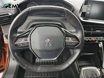 Photo 15 Peugeot 2008  PureTech 100 S&S BVM6