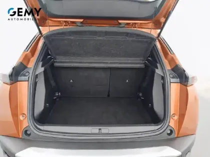 Photo 27 Peugeot 2008  PureTech 100 S&S BVM6