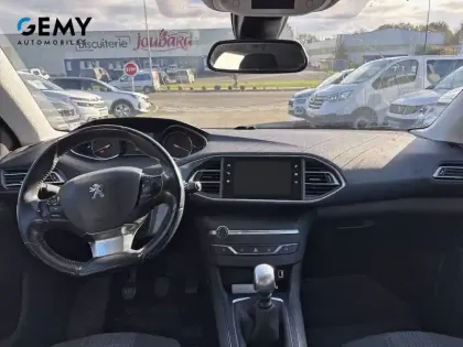 Photo 39 Peugeot 308  PureTech 110ch S&S BVM6