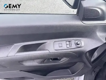 Photo 13 Opel Combo -E CARGO M 800 KG ELECTRIQUE 100 KW BATTERIE 50 KWH