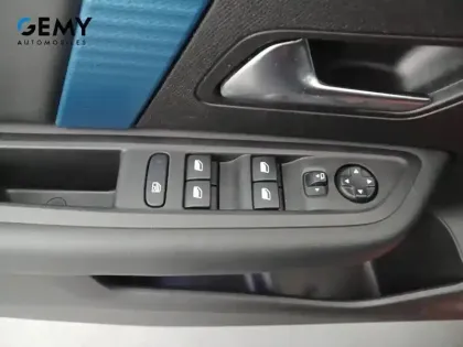 Photo 11 Citroën C4 e- 136 ch Automatique