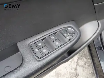 Photo 11 Renault Arkana  mild hybrid 140 EDC FAP - 22