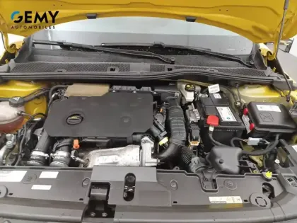 Photo 15 Peugeot 208  BlueHDi 100 S&S BVM6